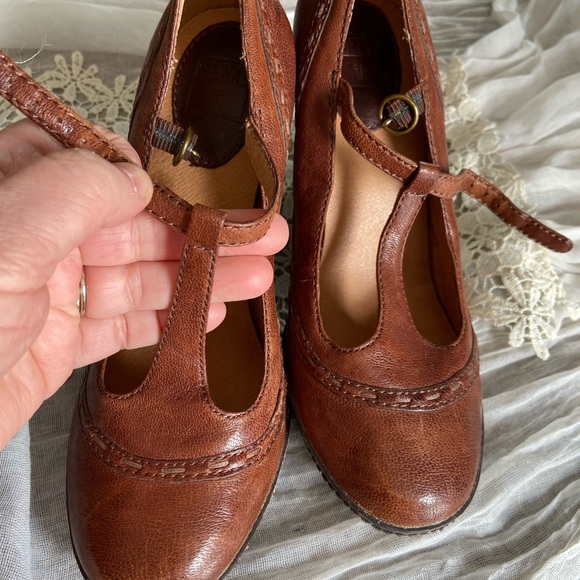 Frye T-Strap Mary-Jane Cognac Brown - Size 6 - Picture 1 of 9